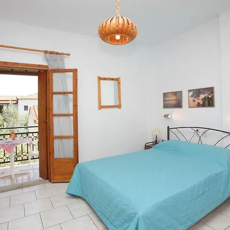 Apartment Stafylos Studios *